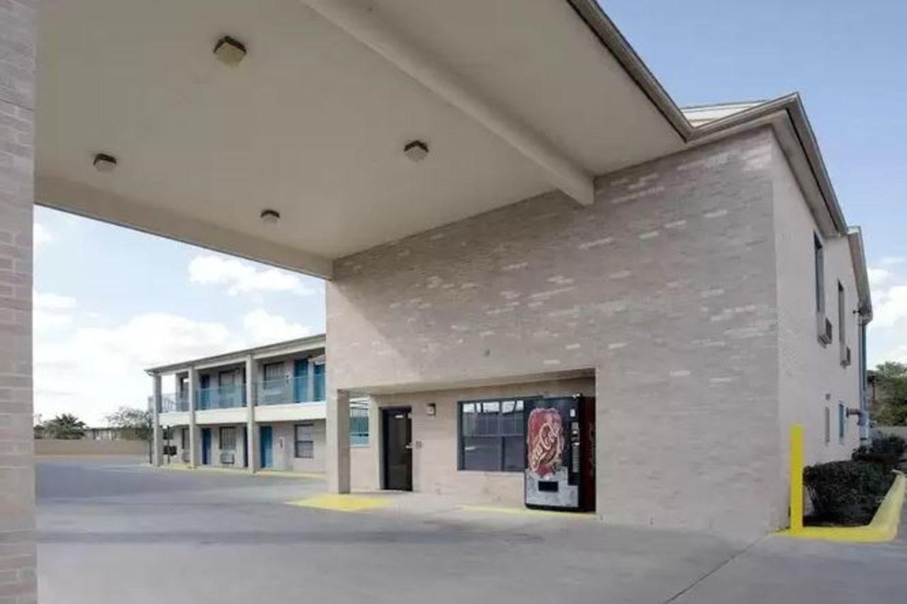 Americas Best Value Inn San Antonio/Lackland Afb Exteriör bild