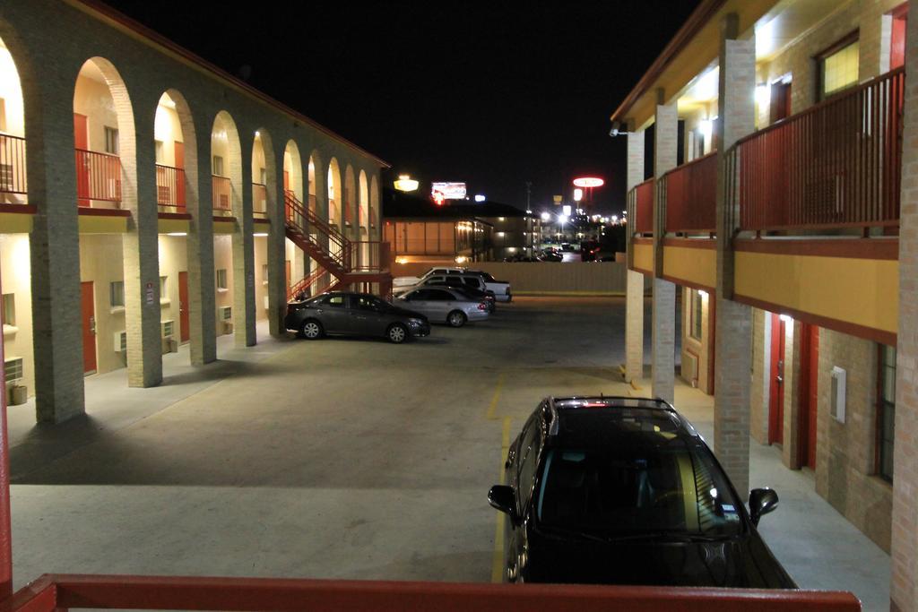 Americas Best Value Inn San Antonio/Lackland Afb Exteriör bild